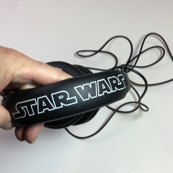 Funko Tronics Star Wars Darth Vader DJ (40mm Drivers) Headphones Watch Video! - Picture 3 of 4